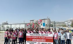 Maaşlarını alamayan tekstil işçileri greve gitti  - Videolu Haber