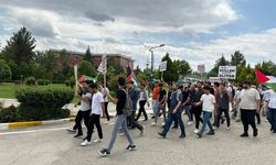 ADYÜ öğrencileri Filistin için yürüdü: İsrail’i protesto ettiler  - Videolu Haber