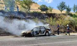 Adıyaman'da seyir halindeki araç alev aldı, sürücü canını zor kurtardı  - Videolu Haber