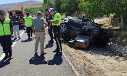 Malatya'da feci kaza: 3 ölü, 1 yaralı  - Videolu Haber