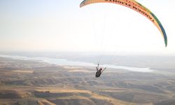 Yamaç Paraşütçüsü pilotlar Adıyaman Ali Dağı'ndan uçtu  - Videolu Haber