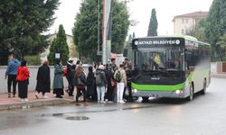 Akyazı’da üniversite öğrencilerine ücretsiz ulaşım hizmeti başladı