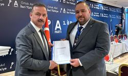 İl Başkanı Alsan'dan referandum çağrısı: 'Bu millet size katillerle el sıkasınız diye yetki vermedi' 