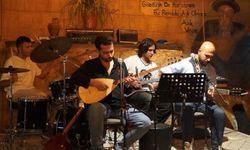 Adıyaman’da müzikal bir yenilik: Antique Band ilk sahnesini aldı  - Videolu Haber
