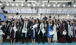 Adıyaman Üniversitesi Tıp Fakültesi 7. dönem mezunlarını gururla uğurladı 