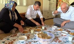 Başkan Tutdere, anne ve babasını ziyaret etti: ‘Özgürlük dünyanın en güzel şeyi’  - Videolu Haber