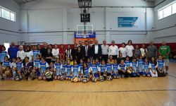 Kahta Belediyesi Yaz Spor Okulları’nda basketbol ve voleybol heyecanı sürüyor 
