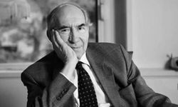 Türk siyasetinin ve basın dünyasının duayen ismi Altan Öymen 93 yaşında vefat etti 