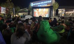 Adıyamanlı çocuklar, açık havada sinema keyfi yaşadı 