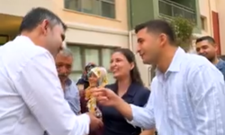 Bakan Kurum, Adıyaman’da genç çiftin mutluğuna ortak olduğu bir paylaşım yaptı  