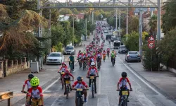 Bisiklet tutkunları Kocaeli'de pedal çevirdi