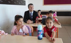 Başkan Tutdere, öğrencilerin ilk ders zili heyecanına ortak oldu  - Videolu Haber