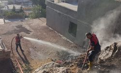 Besni Ciritmeydan Mahallesi’nde çıkan yangın söndürüldü