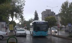 Adıyaman'a beklenen yağmur yağdı: Yollar göle döndü - Videolu Haber