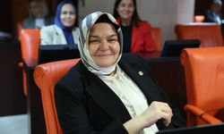 AK Parti Milletvekili Ayşen Gürcan Trafik Kazası Geçirdi: 1 Kişi Hayatını Kaybetti