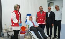 İl Milli Eğitim Müdürü Ali Tosun'dan kan bağışına destek