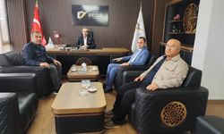 Kahta SGK Müdürü Seçilmiş'ten nezaket ziyareti
