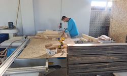 Depremde yıkılan depo ileri dönüşüm atölyesine dönüştürüldü: Yaklaşık 14 milyon TL tasarruf sağlandı - Videolu Haber