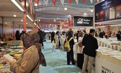 İlk kez düzenlenen Kahta Kitap Günleri Fuarı açıldı - Videolu Haber