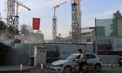 Oturakçı Pazarı Esnafı, restorasyon tozundan şikayetçi: 'Nefes alamıyoruz, artık yeter!' - Videolu Haber