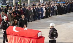Trafik kazasında hayatını kaybeden Polis Memuru Cengiz Askar, memleketine uğurlandı
