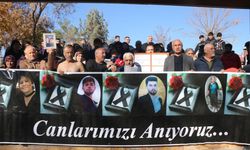 Adalet Peşinde Aileleri'nden 11. Yargı Paketi'ne Tepki: 'Benim isyanım var, Adalet Bakanı sesimizi duysun' - Videolu Haber