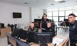 Adıyaman Valisi Osman Varol Emniyet Müdürlüğü'nde karla mücadele çalışmalarını takip etti