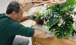 Atık malzemelerle okulu güzelleştiriyor: Samsat'ta temizlik görevlisinden örnek dönüşüm çalışması