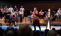 'Barış Manço şarkıları İzmir'de hep bir ağızdan söylendi'