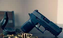 Çekmeköy'de narkotik operasyonu çatışmaya dönüştü: 1 polis ağır yaralı, 1 şüpheli ölü