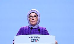 Emine Erdoğan: 'Çocukların dijital ayak izini biz oluşturuyoruz, onları yalnız bırakamayız'
