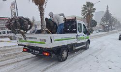 Kahta Belediyesi'nden buzlanmaya karşı tuzlama çalışması - Videolu Haber