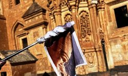 Tur Rehberi Gizem Tekyurt'tan Nemrut Dağı'nda dikkat çeken tanıtım çalışması