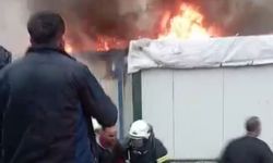 Adıyaman Kapcami Mahallesi'ndeki konteynerlerde yangın - Videolu Haber