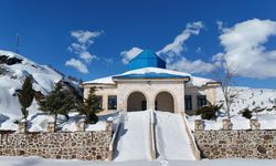 Adıyaman'da Aziz Dede Türbesi, kar altında kartpostallık görüntüler sundu - Videolu Haber