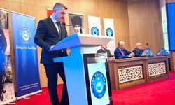 Başkan Ertaş'tan sağlık yöneticilerinin sendika fotoğrafına sert tepki: 'Ya devlet başa ya kuzgun leşe'