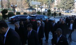 CHP Politika Kurulları Heyeti Adıyaman'da: Deprem sonrası çalışmalar yerinde incelendi - Videolu Haber