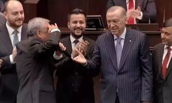 Üç Milletvekili AK Parti'ye katıldı, rozetlerini Cumhurbaşkanı Erdoğan taktı