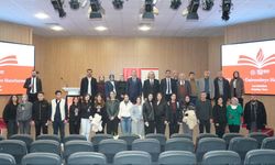 Adıyaman'da 'Hayata ve Üniversiteye Hazırlanmak' Konferansı Gerçekleştirildi