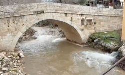 Adıyaman'da VI. Murat tarafından yapılan cami altındaki tarihi su kaynağı yeniden akmaya başladı - Videolu Haber