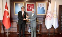 Başkan Tutdere'den Bakan Göktaş'a ziyaret: Deprem sonrası sosyal projeler görüşüldü