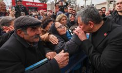 CHP Genel Başkanı Özgür Özel Gölbaşı'nda: 'Depremde siyaset ve parti ayrımı olmaz'