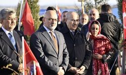 Emniyet Genel Müdürü Mahmut Demirtaş Adıyaman'da deprem şehitleri için dua etti