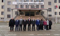 İl Millî Eğitim Müdürü Ali Tosun, Gölbaşı Yunus Emre Anadolu Lisesini Ziyaret Etti