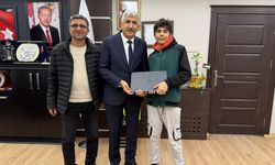 Kahta Belediye Başkan Hallaç'tan Özel Öğrenciye Anlamlı Destek