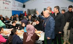 Vali Varol ve Başkan Tutdere Kap Cami'de vatandaşlarla iftar yaptı