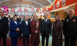 Bakan Yardımcısı Ahmet Aydın, Kahta Belediyesi Ramazan Çarşısı'nı ziyaret etti