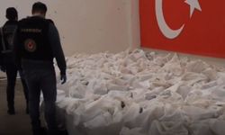 Gümrükler Muhafaza ekiplerince Kapıkule Gümrük Kapısı'nda 1,4 ton esrar ele geçirildi - Videolu Haber