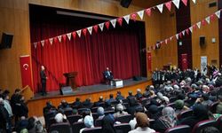 Kahta'da Ramazan Sohbetleri'ne yoğun ilgi: Yazar Ömer Demirbağ vatandaşlarla buluştu