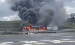Kuzey Marmara Otoyolu'nda seyir halindeki tır alevlere teslim oldu - Videolu Haber